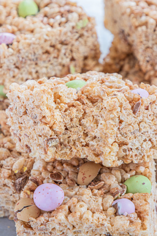 Easy No-Bake Mini Egg Rice Krispie Treats are a deliciously addictive dessert recipe for Easter! They’re super easy and fun to make with kids. The perfect Easter sweet treat!