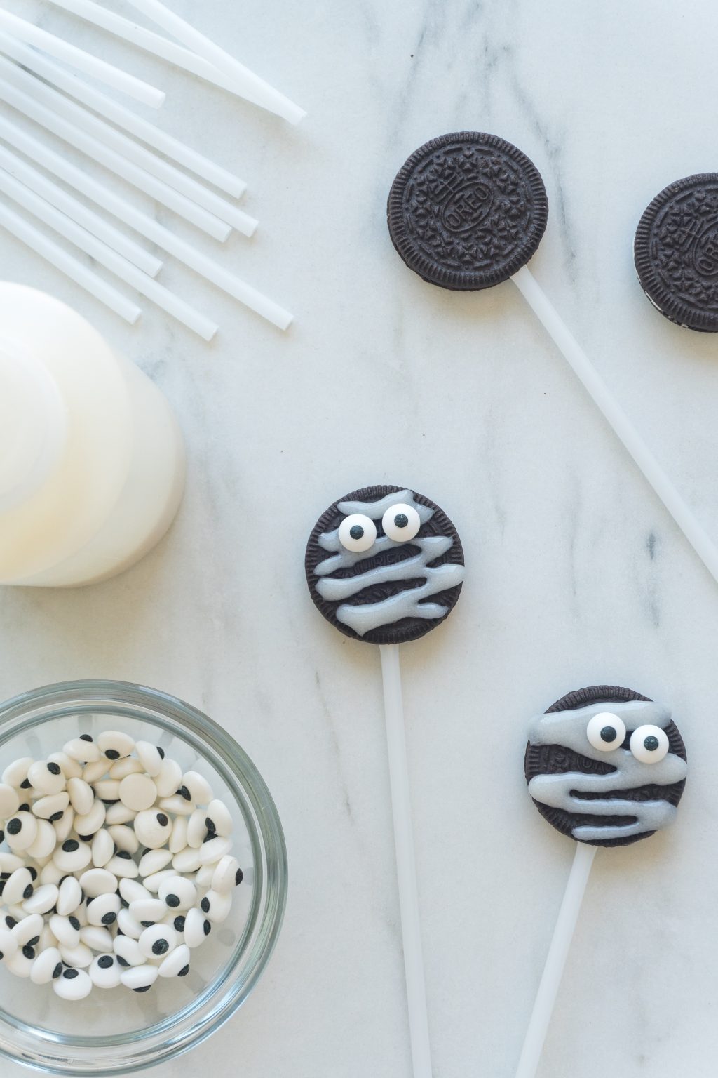 Mummy Oreo Pops | Wishes and Dishes