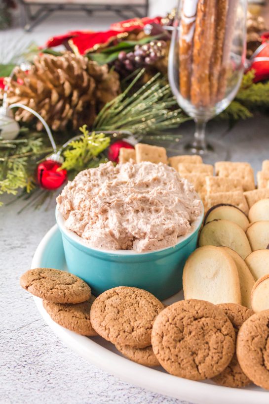 Easy Cinnamon Roll Dip is a decadent, crazy simple dessert recipe for any holiday or a sweet breakfast idea! It only takes only 15 minutes from start to finish!