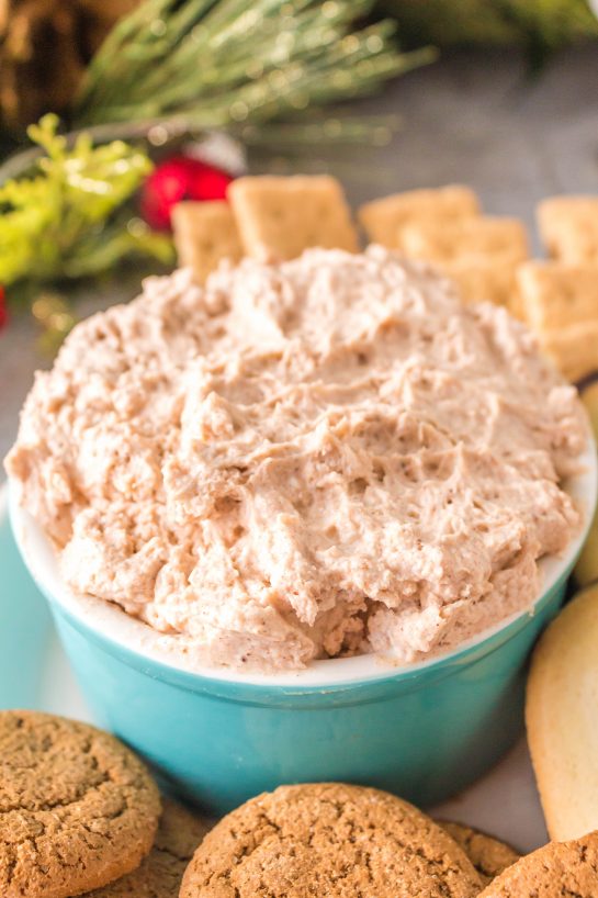 Easy Cinnamon Roll Dip is a decadent, crazy simple dessert recipe for any holiday or a sweet breakfast idea! It only takes about 15 minutes from start to finish!