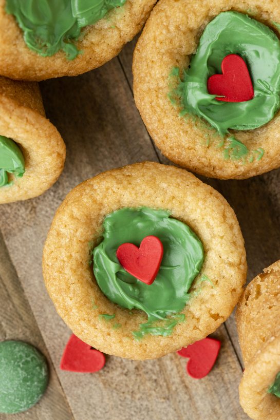 Close-up photo of the Dr. Suess' the Grinch Cookie Cup Bites recipe