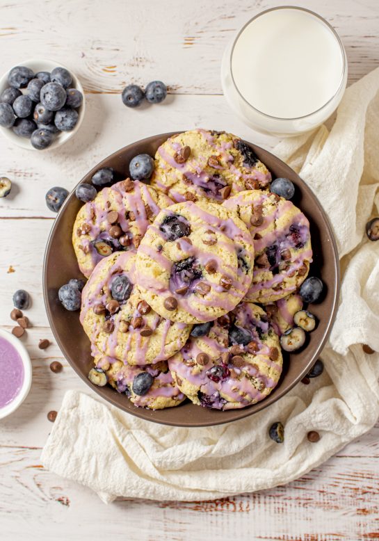 Glazed Blueberry Oatmeal Chocolate Chip Cookies recipe for a delicious dessert year 'round