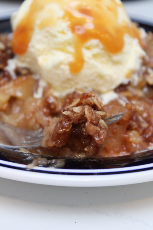 Crock Pot Apple Crisp Wishes and Dishes