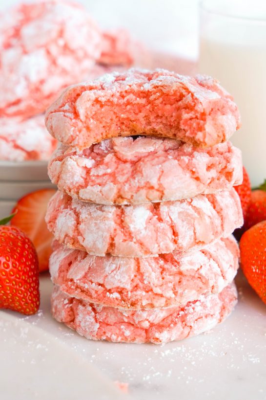 Strawberry Crinkle Cookies: a simple and delicious strawberry cookie recipe for Valentine's Day made with cake mix. If you're looking for the easiest cookie recipe on the planet, you found it! These cookies require just FIVE ingredients and come out perfectly every time.