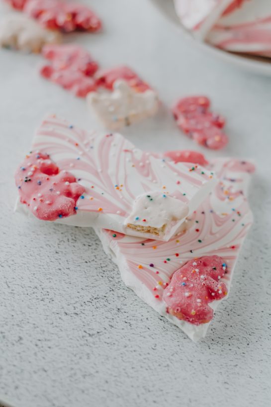 Broken pieces of the finished No-Bake Circus Cookie Bark dessert recipe